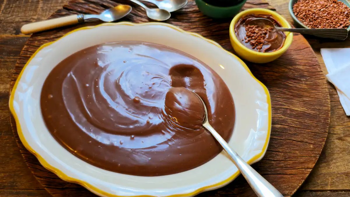Brigadeiro de colher: o doce brasileiro que conquista o mundo